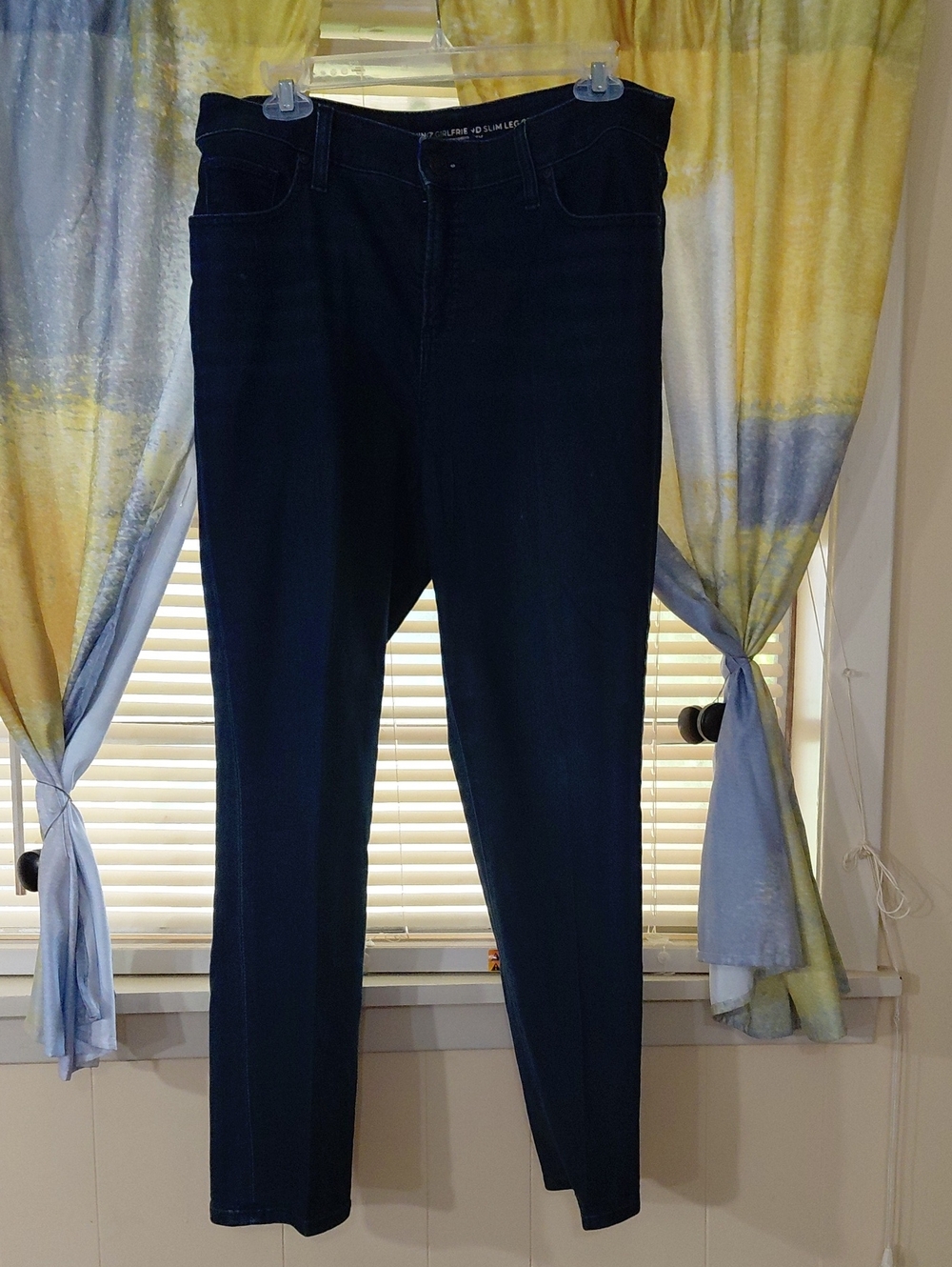 Old Navy Dark Blue Skinny Jeans Size 1.9 Sliminng Girfriend Size S